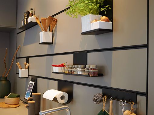 Paneelsystem, das organisations Genie in jeder Küche.